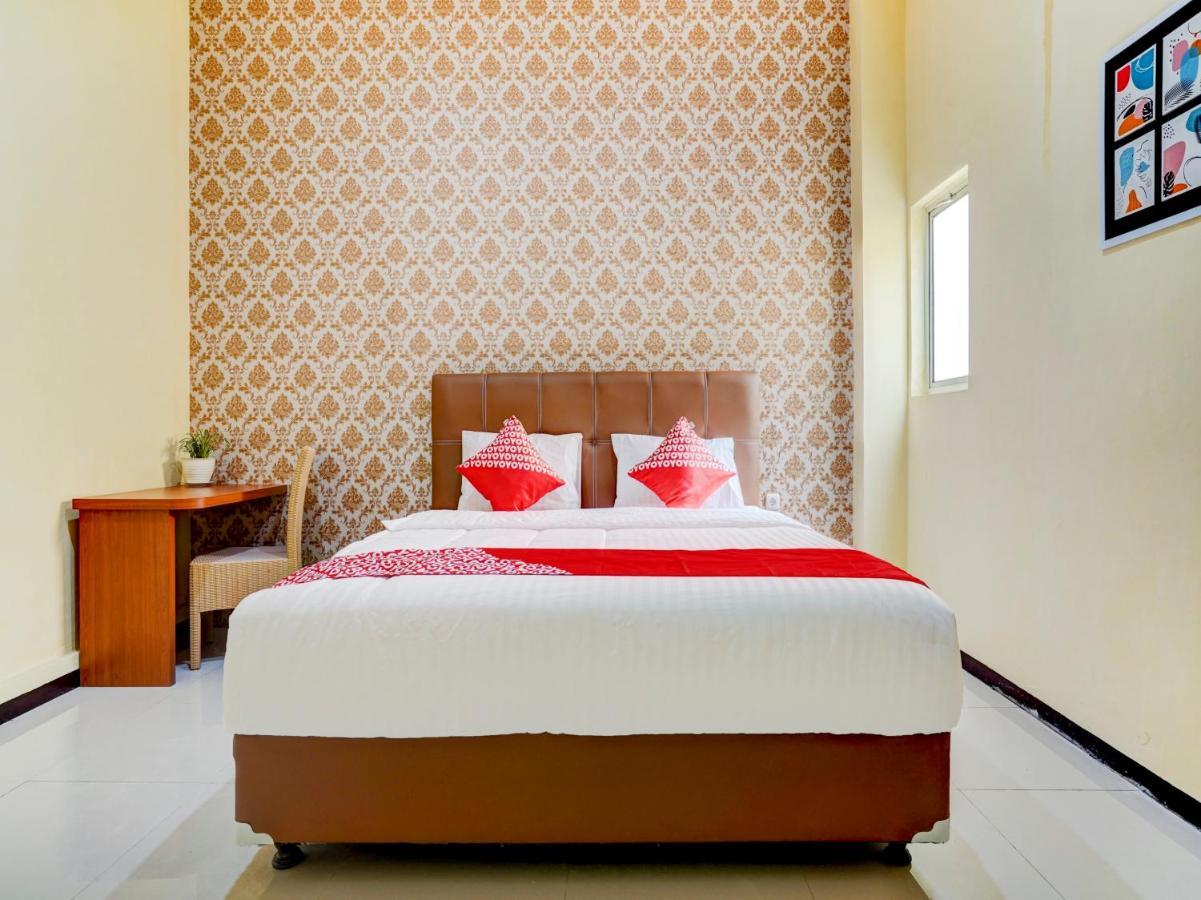 Oyo 90140 Nginep Yuuk Guest House 치레본 외부 사진
